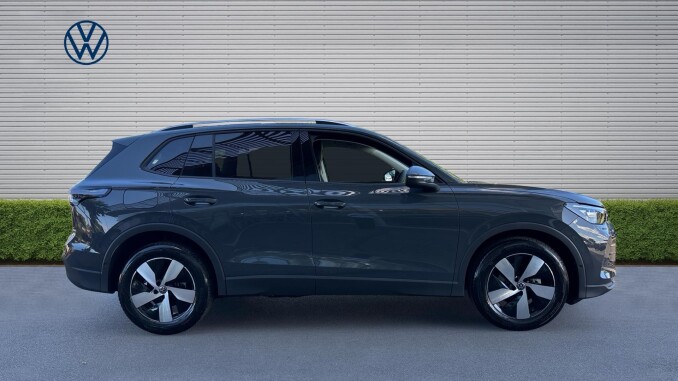 Volkswagen Tiguan 1.5 eTSI Match 5dr DSG Petrol Estate - Image 4